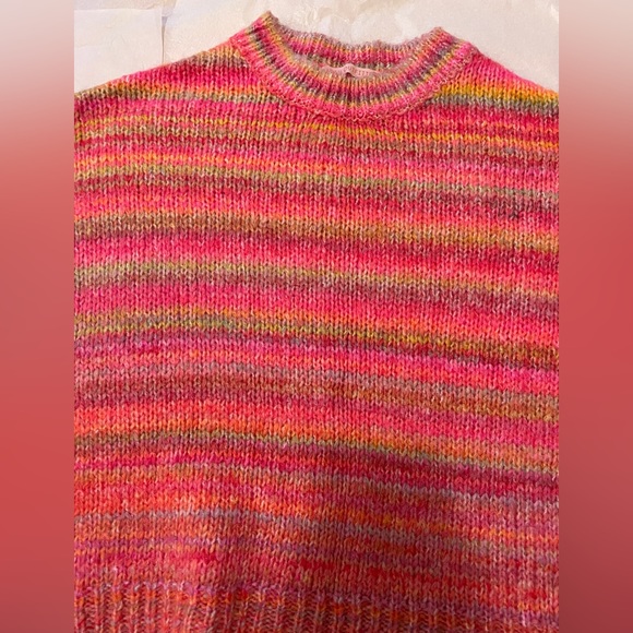 Urban Outfitters pink sweater - Picture 5 of 6